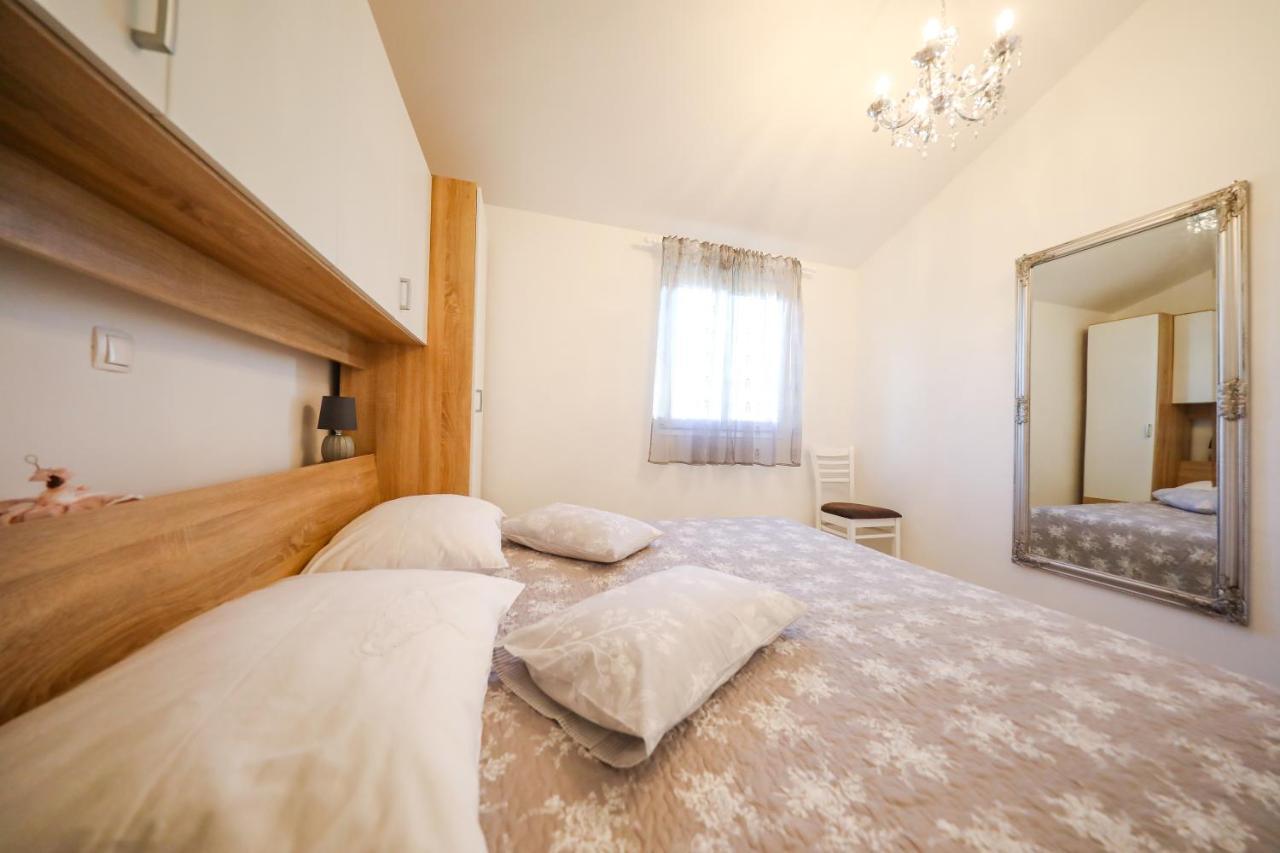 Holiday Home Ana Poljana  Ngoại thất bức ảnh